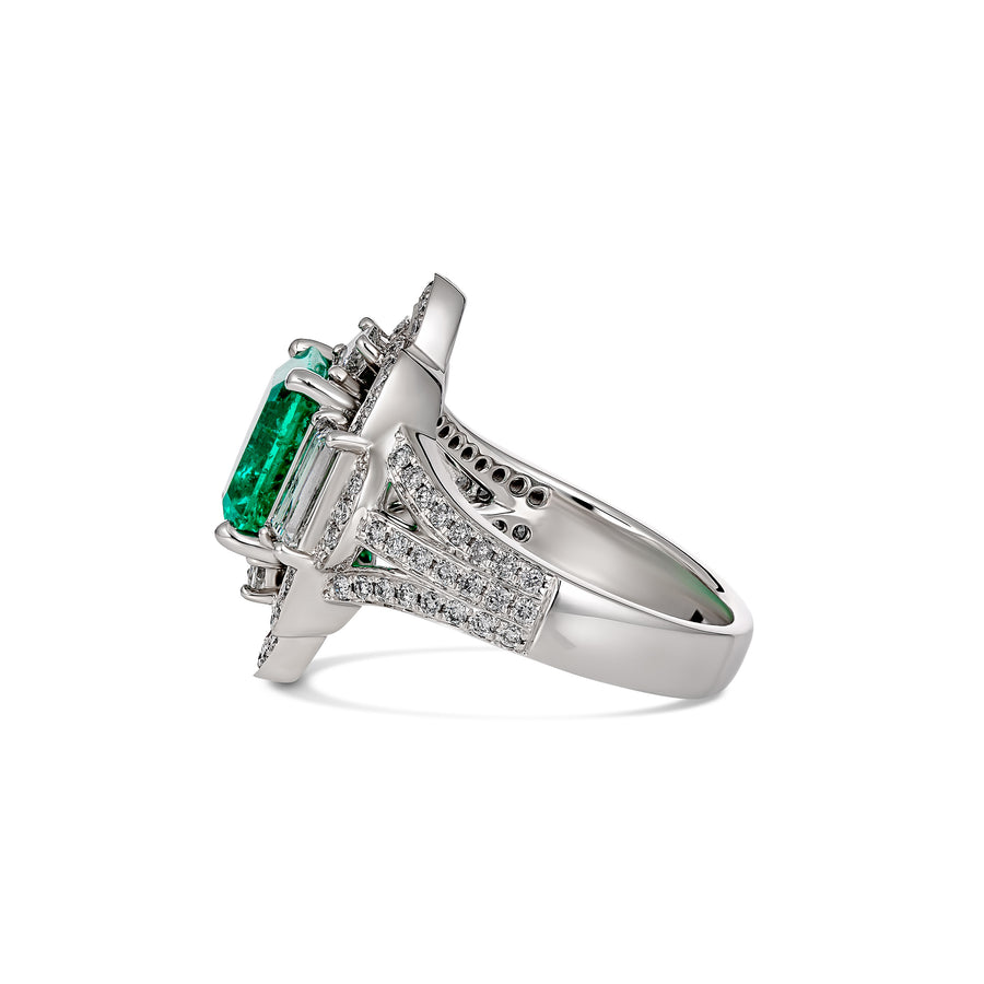 Regal Collection® Emerald Gemstone and Diamond Ring | White Gold