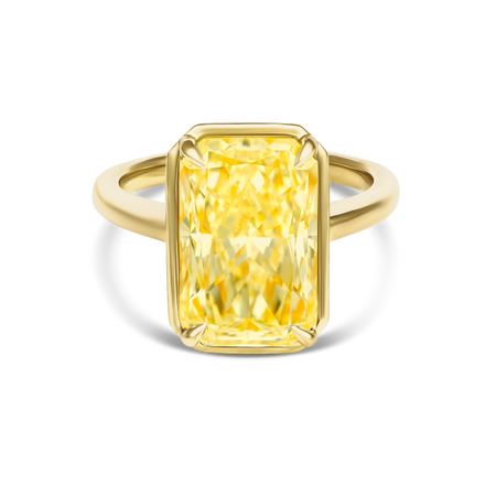 Riviera Luminous Radiant Cut Diamond Ring | 18k Yellow Gold