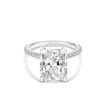 Grandeur Taylor Radiant Cut Diamond Engagement Ring | Platinum