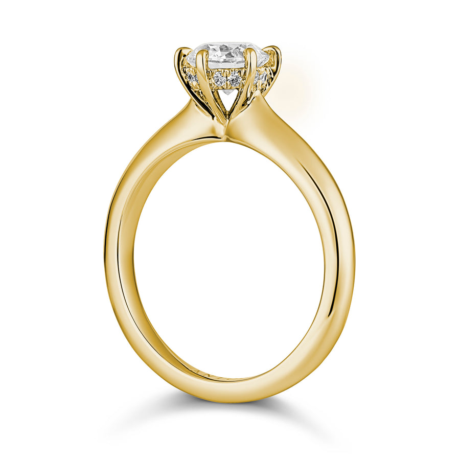 Classic Engagement Round Brilliant Cut Diamond Ring | Yellow Gold
