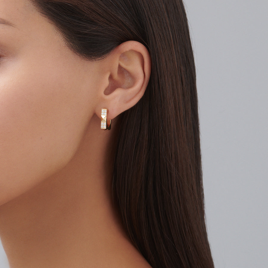 R.08™ Quad Small Diamond Earrings | Yellow Gold