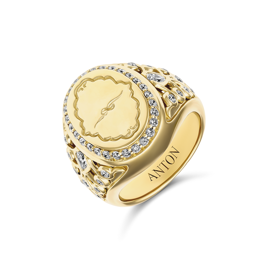 Capri Dreaming® Bold Crest Diamond Signet Ring | 18K Yellow Gold