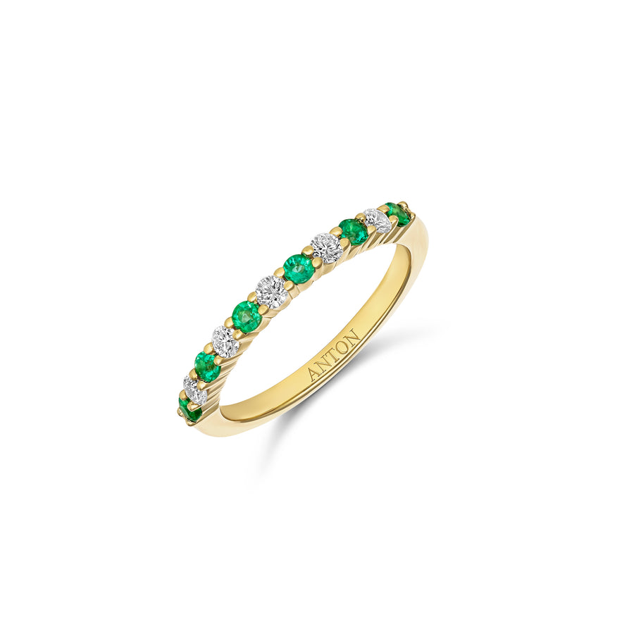 Classic Emerald and Diamond Ring | 18K Yellow Gold