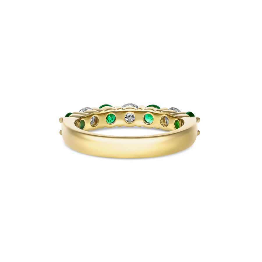 Classic Emerald and Diamond Large Ring | 18K Yellow Gold