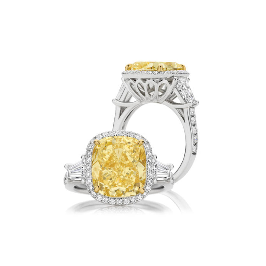 Hello Yellow ™ Diamond Ring with Halo | White Gold