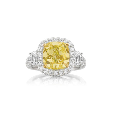 Hello Yellow® Cushion Cut Diamond Ring | 18K White Gold