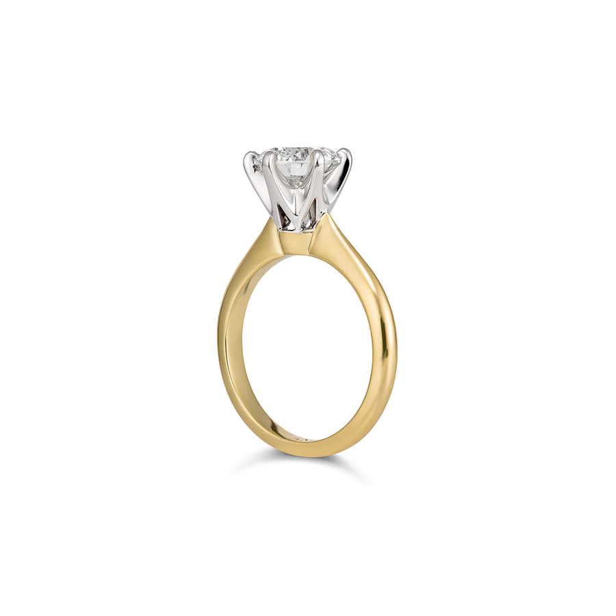Hot Rocks® Collection Round Brilliant Cut Engagement Ring | Yellow Gold