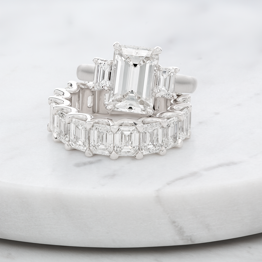 Emerald cut diamond 2025 eternity ring platinum