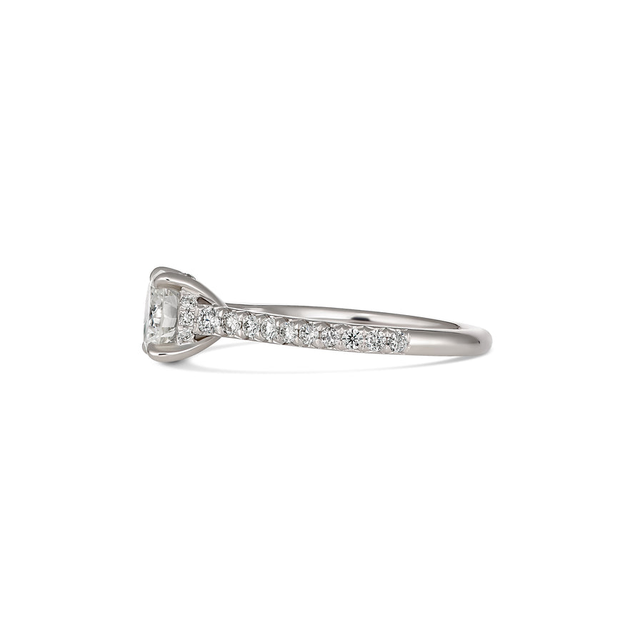 Classic Engagement Round Brilliant Cut Diamond Ring | Platinum