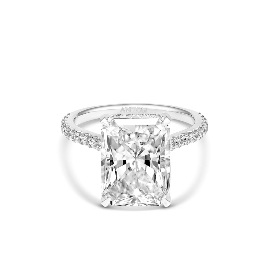 Grandeur Taylor Radiant Cut Diamond Engagement Ring | Platinum