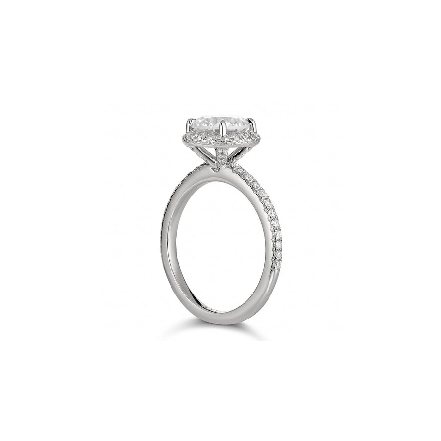 Classic Engagement Round Brilliant Cut Diamond Ring with Halo | Platinum